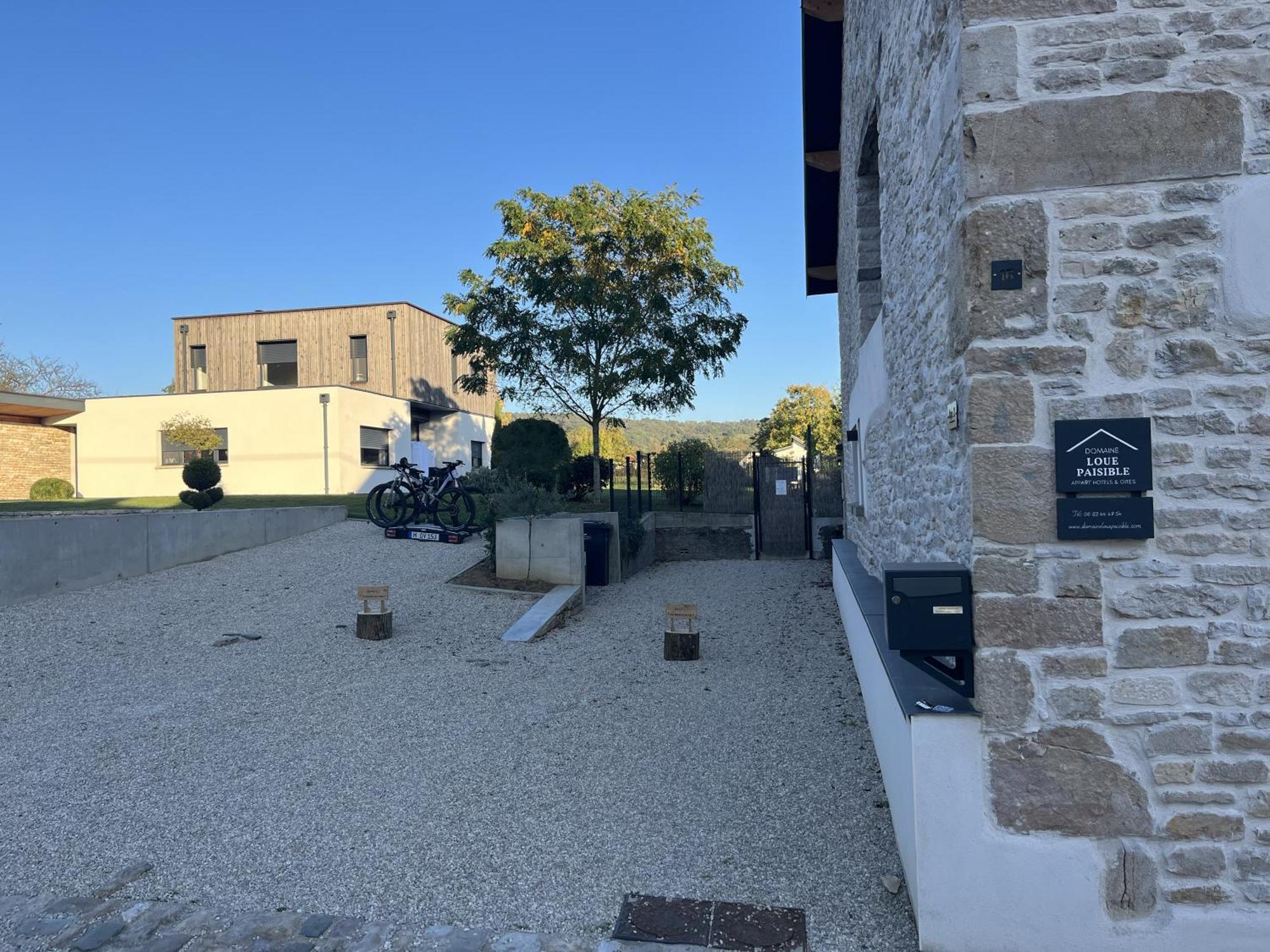 Chouzelot Appart-Hotel N 3 Avec Terrasse, Piscine, Petit-Dejeuner Et Parking Prive מראה חיצוני תמונה