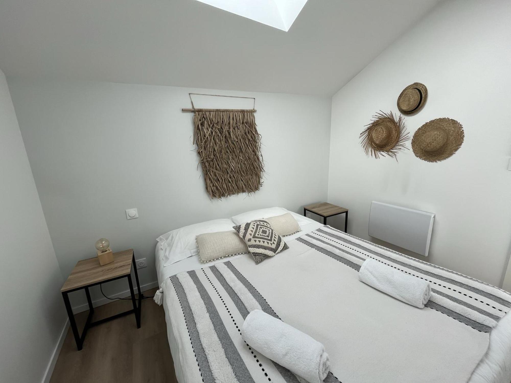 Chouzelot Appart-Hotel N 3 Avec Terrasse, Piscine, Petit-Dejeuner Et Parking Prive מראה חיצוני תמונה